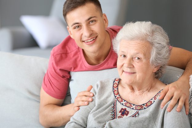 why-moving-to-senior-living-is-much-better-than-living-alone-img